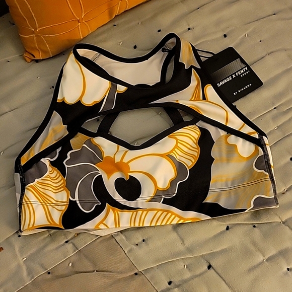 Savage X Fenty Sports Bra - Picture 1 of 3
